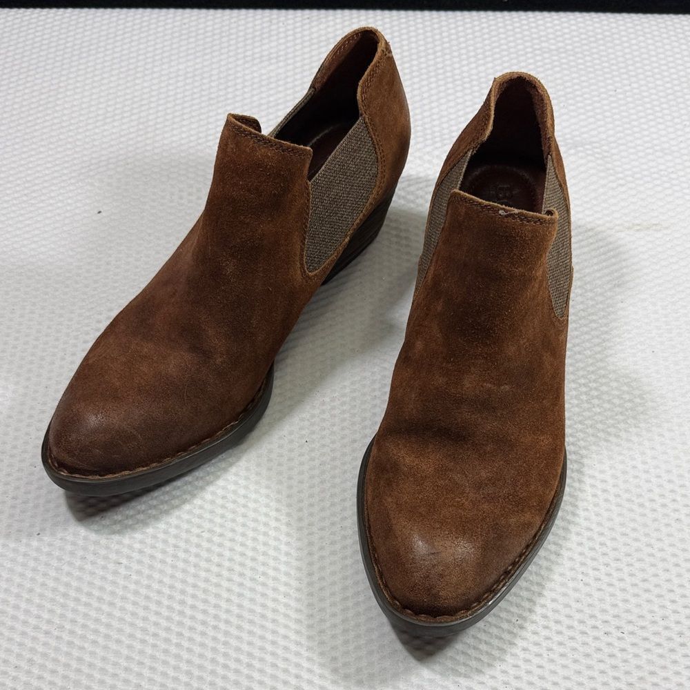 Born Dallia Distressed Suede Leather Brown Booties size 9